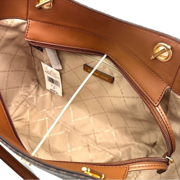 Michael Kors Large Jet Set Travel Chain Shoulder Bag Brown
NWT
(NWT) - Picture 8 of 12